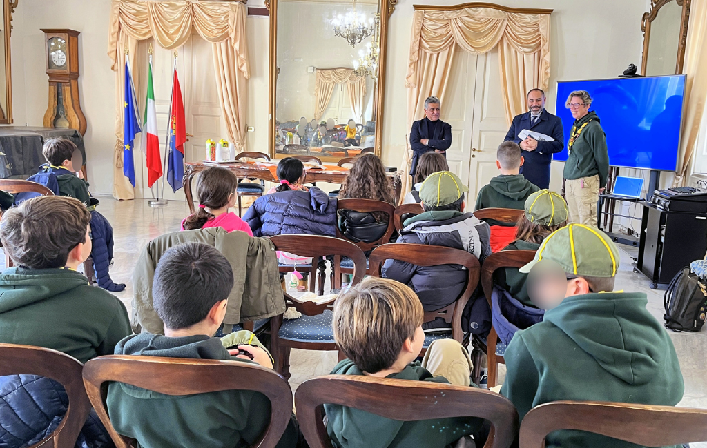 Il Branco “Roccia della Pace” degli Scout CNGEI in visita a Taranto per il campo invernale