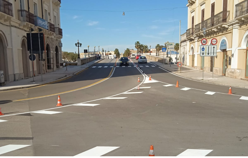 Modificata la corsia preferenziale degli autobus per una circolazione più scorrevole sul Ponte di Pietra