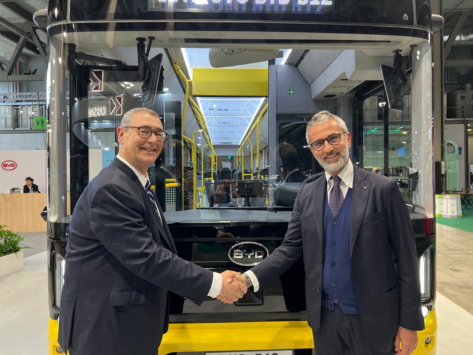 BRT, delegazione del Comune presente alla “Next Mobility Exhibition di Milano”. Ruggiero: «Taranto alla ribalta internazionale per la mobilità sostenibile»